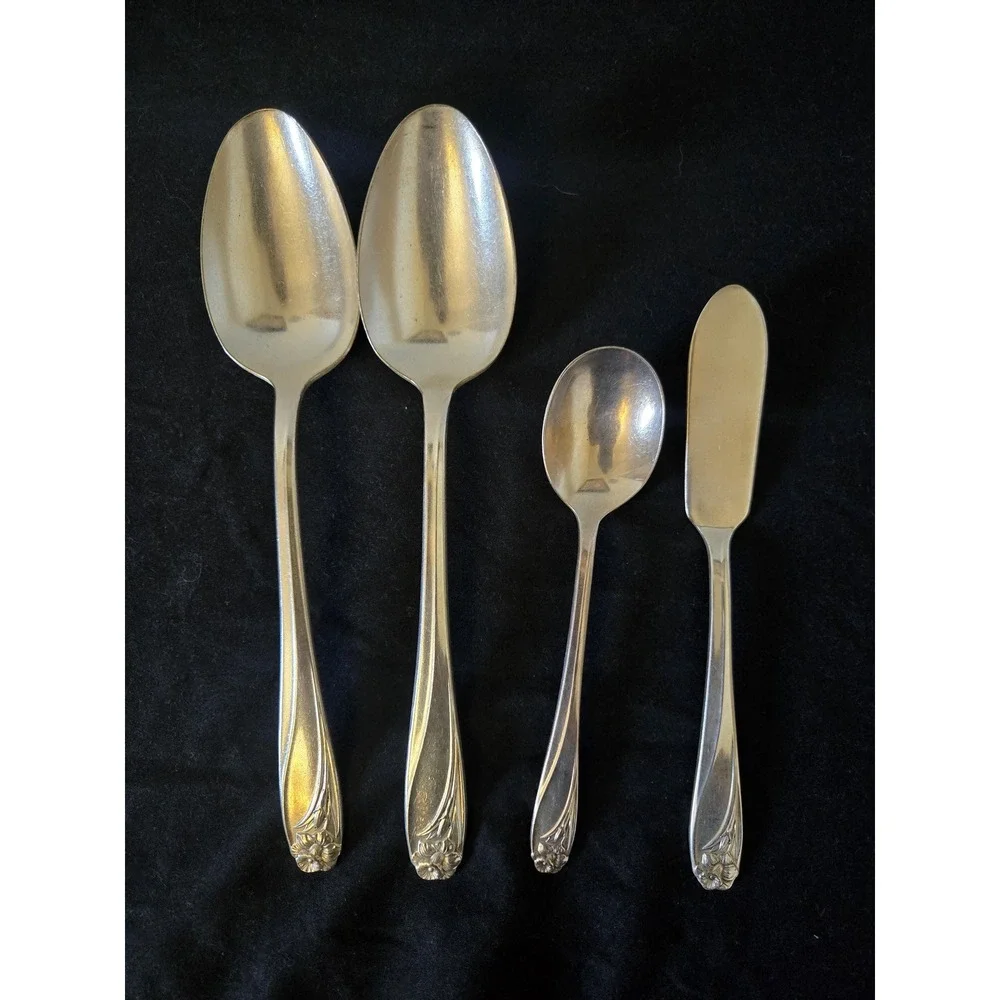 Vintage 1847 Rogets Bros Daffodil Set of 4 Serving Pieces Silverplate Flatware